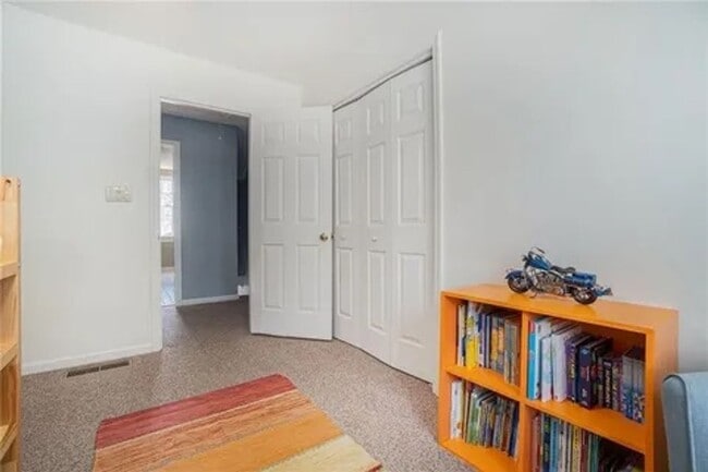 Building Photo - Charming 3bd/2.5bA Home Atlanta Near Emory & CDC w/ Private Fenced Yard in Cul-De-Sac!
