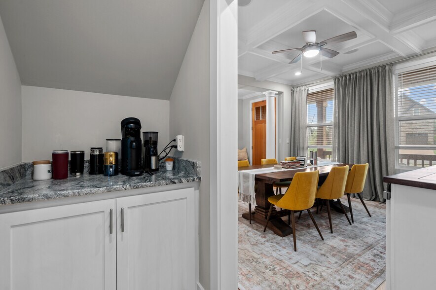 Building Photo - 1136 Secretariat Dr