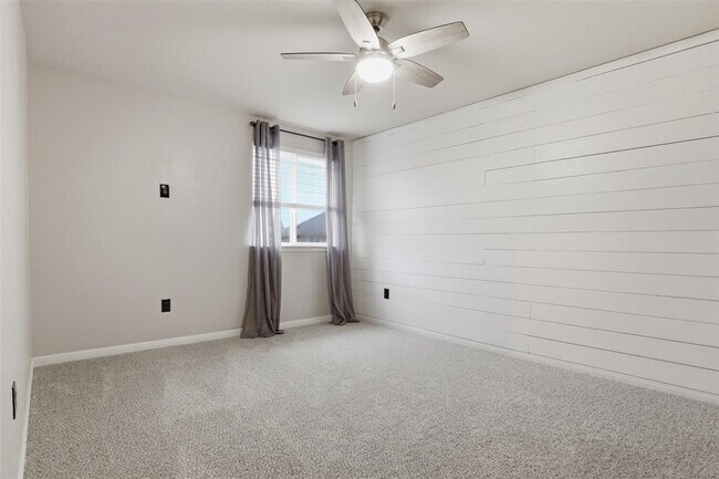 Building Photo - 113 Bastian Ln