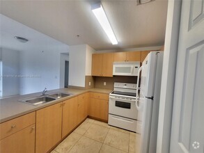 Building Photo - 435 SW 12th Ave