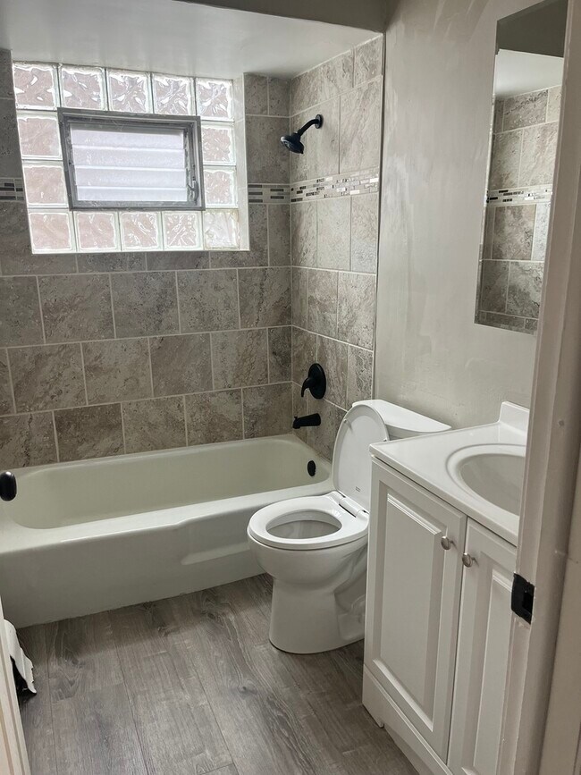 Building Photo - 7041 99th St