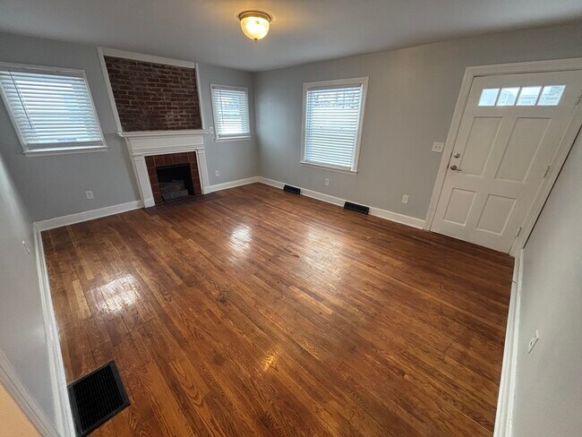 Building Photo - 210 Boston Dr