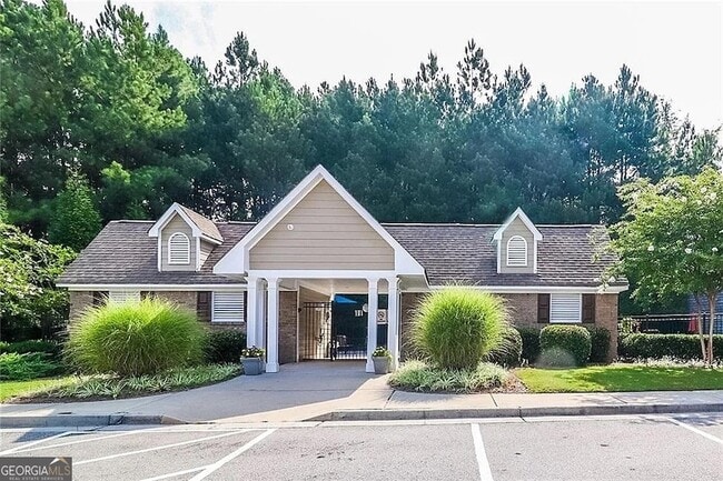 Building Photo - 2344 Attewood Dr