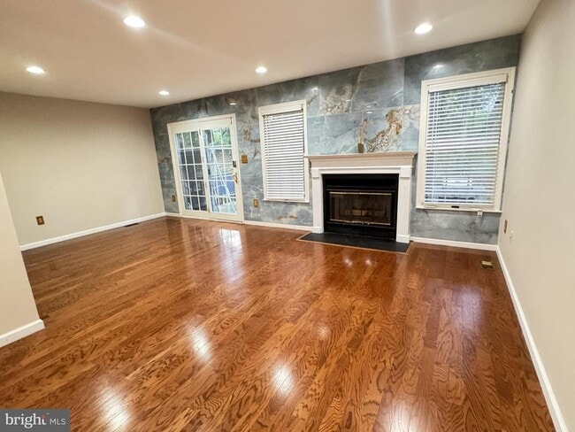 Building Photo - 22 Briarwood Ct