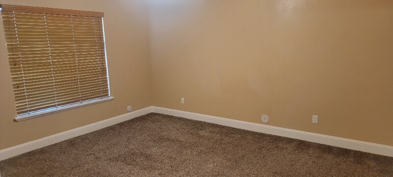 Building Photo - 929 W Sunrise Ln