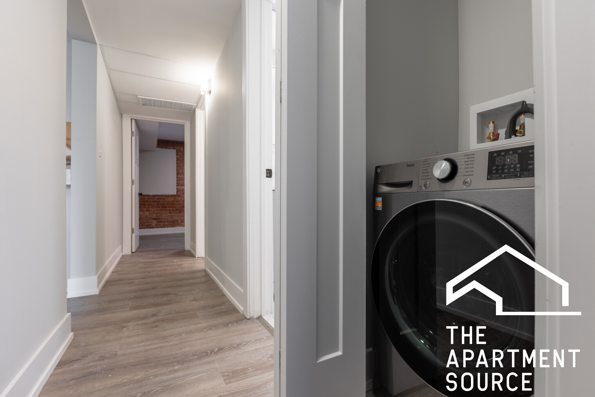 Building Photo - 1214 N La Salle Dr