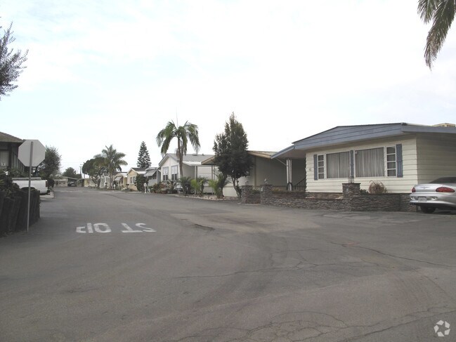 Building Photo - Imperial Carson Mobile Home