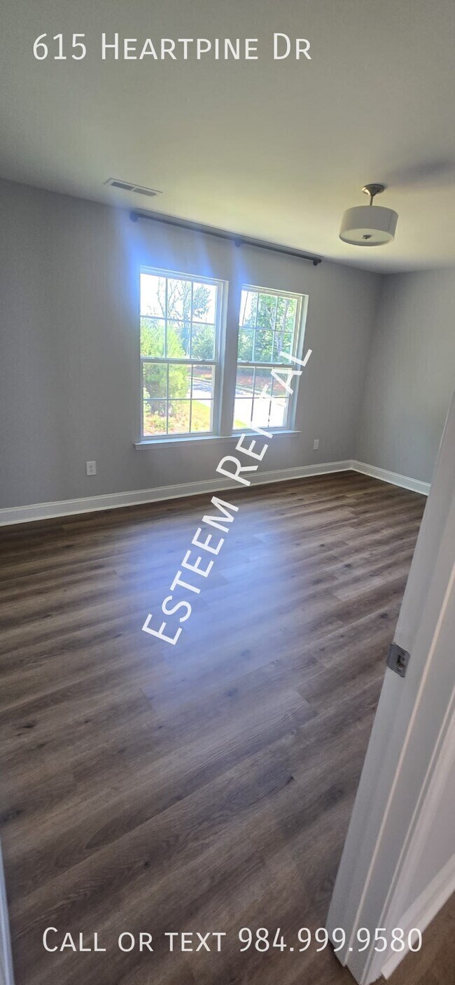 Building Photo - 615 Heartpine Dr