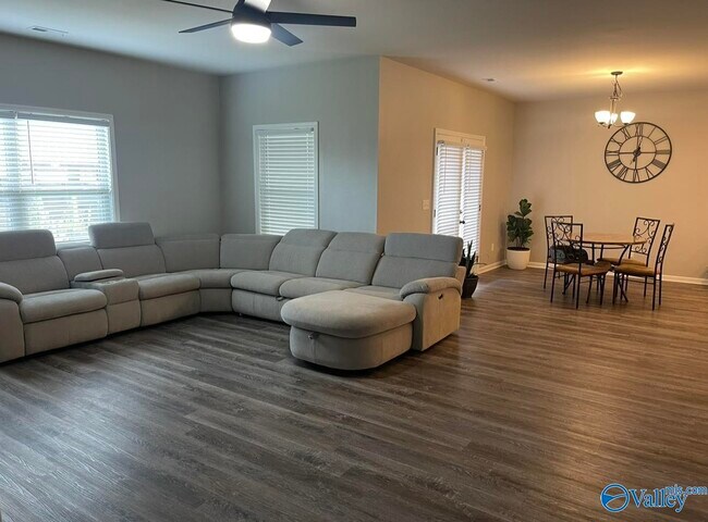 Building Photo - 123 Holly Fern Dr.