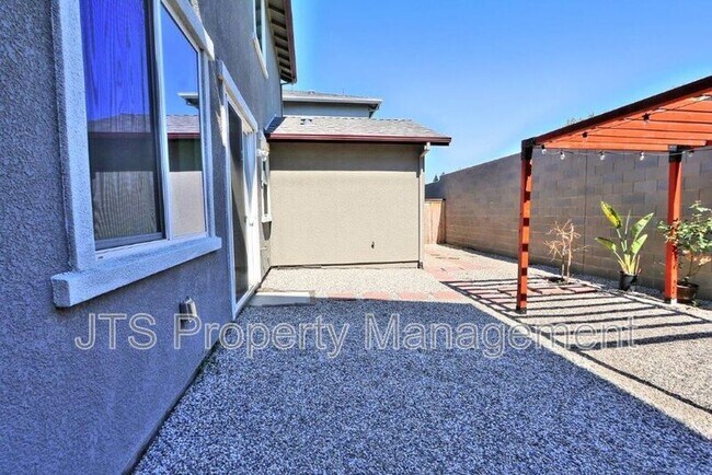 Building Photo - 2683 Alcove Way
