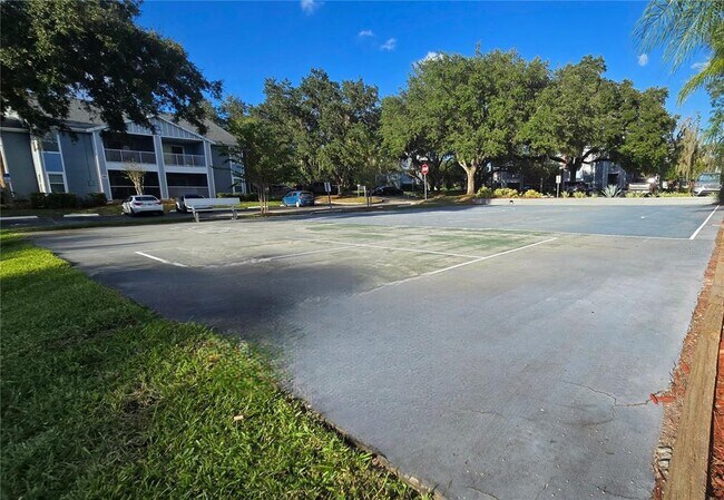 Building Photo - 2604 Grassy Point Dr
