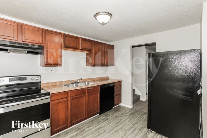 Building Photo - 10282 Chippenham Ct