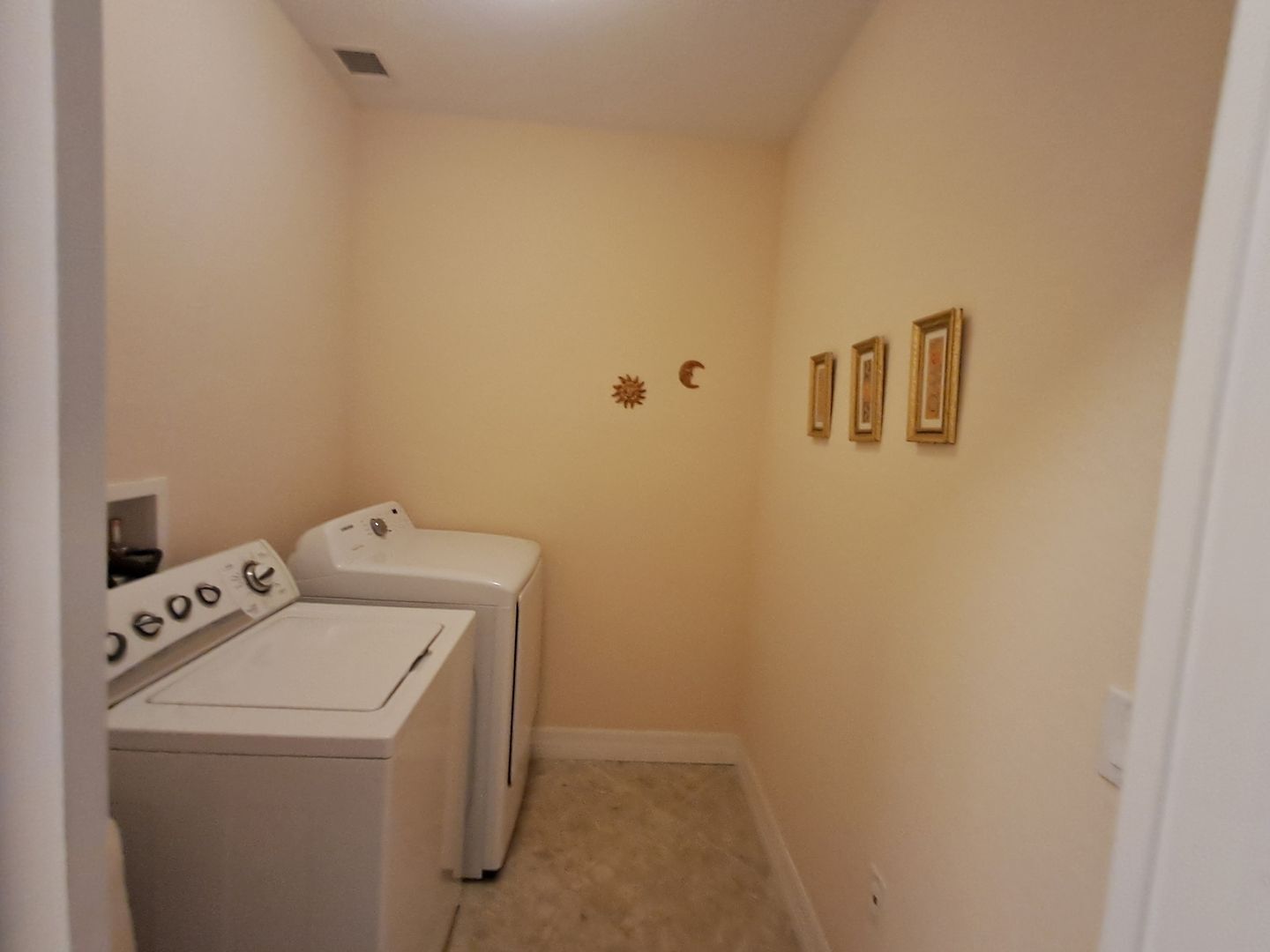 Building Photo - 16228 Via Solera Cir