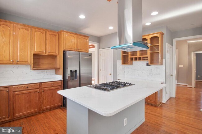 Building Photo - 15309 Lions Den Rd