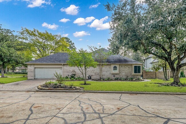 Building Photo - 192 Monterrey Rd W