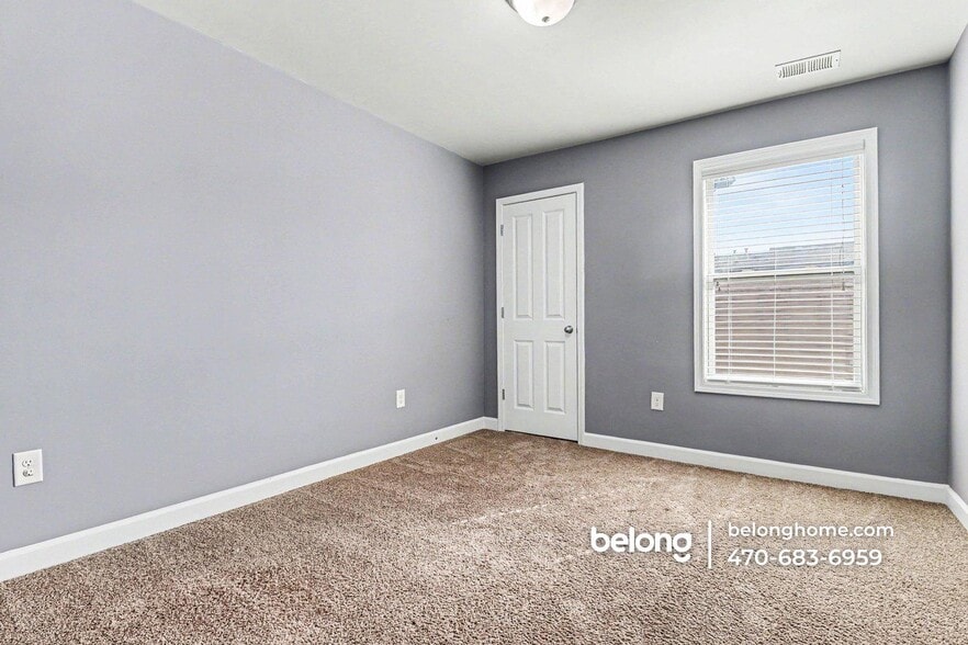 Building Photo - 8005 Pierpoint Ln