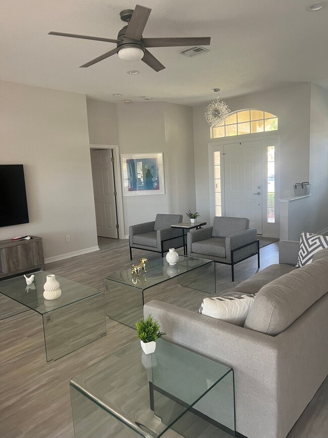 Building Photo - 2024 Calusa Lakes Blvd