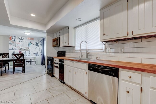 Building Photo - 1489 Santa Anita Dr