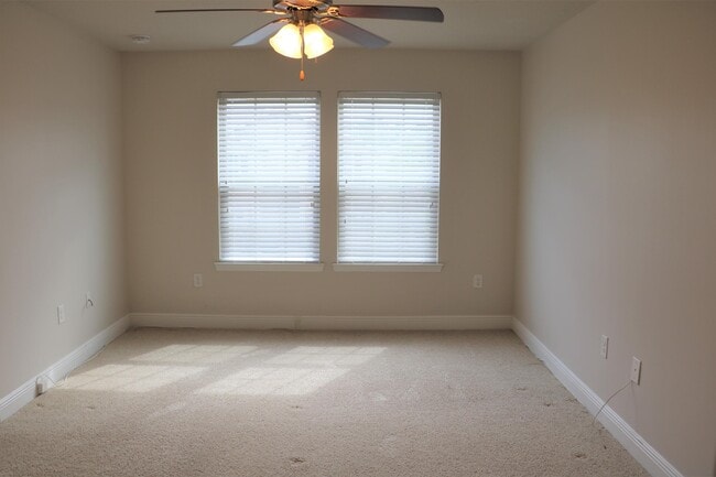 Building Photo - 8820 Little Cormorant Ln