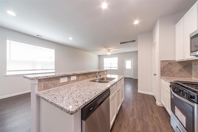 Building Photo - 2922 Orchid Ranch Dr