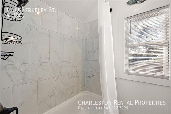 Building Photo - 1109 Berkeley St