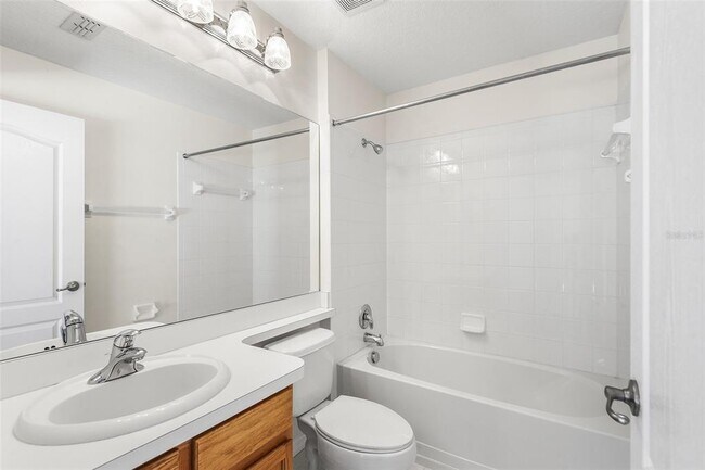 Building Photo - 5033 Glenburne Dr