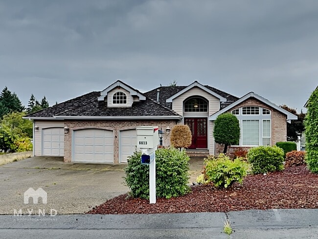 Building Photo - 6613 46th Ave Ct E