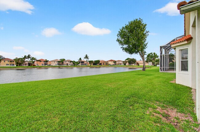 Building Photo - 7230 Via Luria