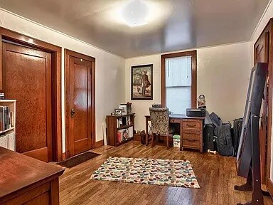 Building Photo - 509 E Washington St