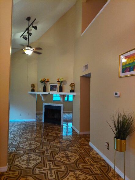 Building Photo - 12216 N 59th St