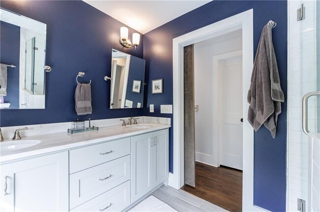 Building Photo - 1000 Loliver Ln