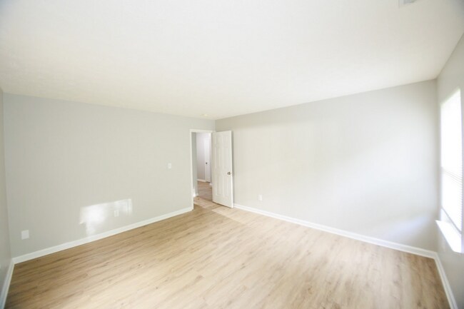 Building Photo - Updated Three Bedroom Single Family Home i...