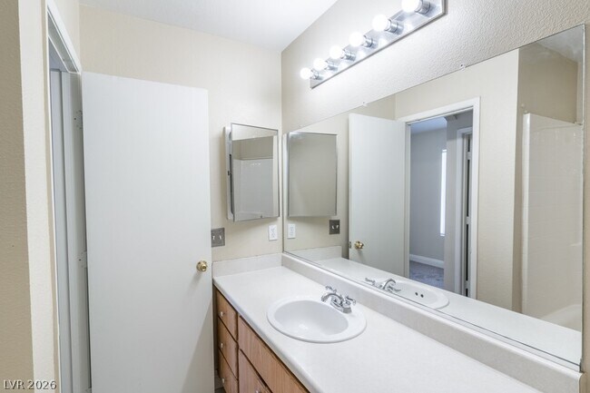 Building Photo - 3130 Meadow Flower Ave