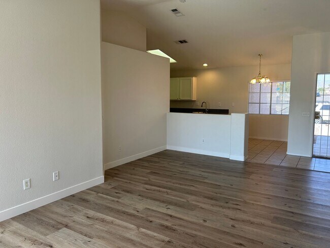 Building Photo - Beautifully Remodeled North Las Vegas Home