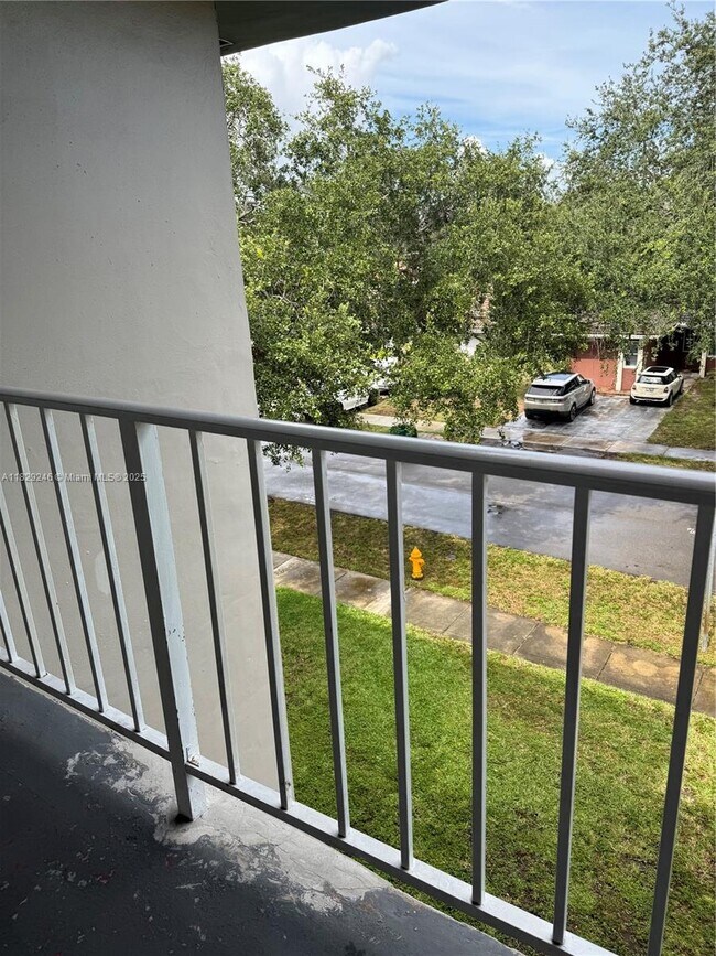 Building Photo - 13900 Lake Placid Ct