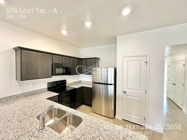 Building Photo - 506 Lost Trl
