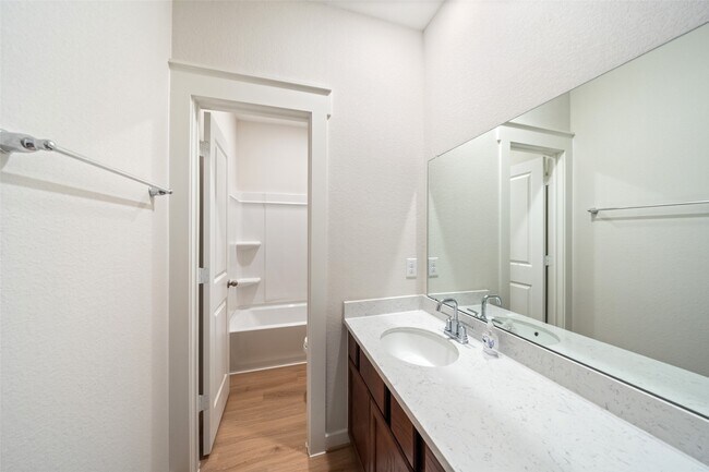 Building Photo - 4237 Red Cedar Ring Ln