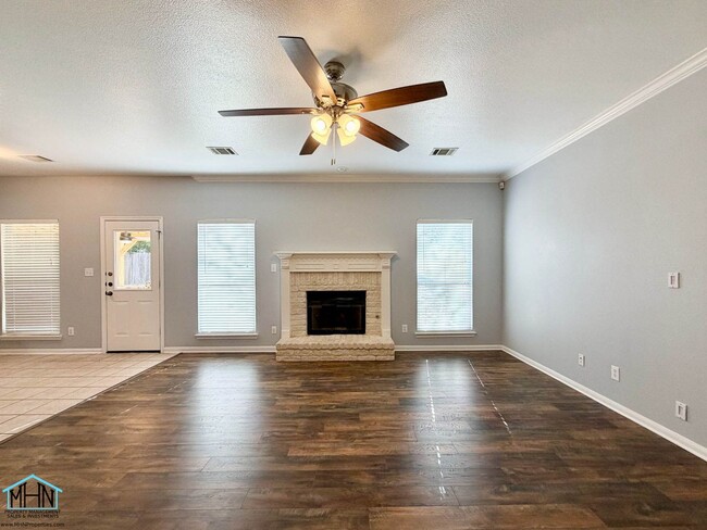 Building Photo - Beautiful and Spacious 2 story 4 Bedroom 2.5 Bath Home Designed for Comfortable Living and Seamle...