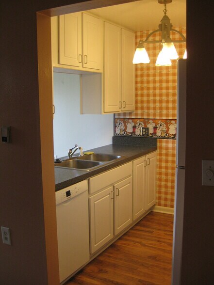 Primary Photo - 3400 Stanford Rd