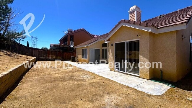 Building Photo - 15473 Cardiff Ln