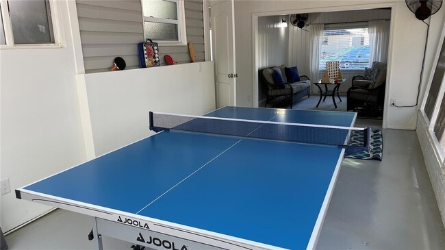 Building Photo - 2504 S Milmar Dr