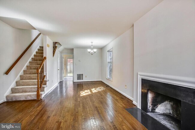 Building Photo - 1525 Oronoco St