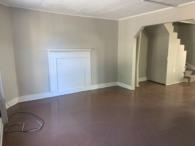 Building Photo - 176-176 E High St