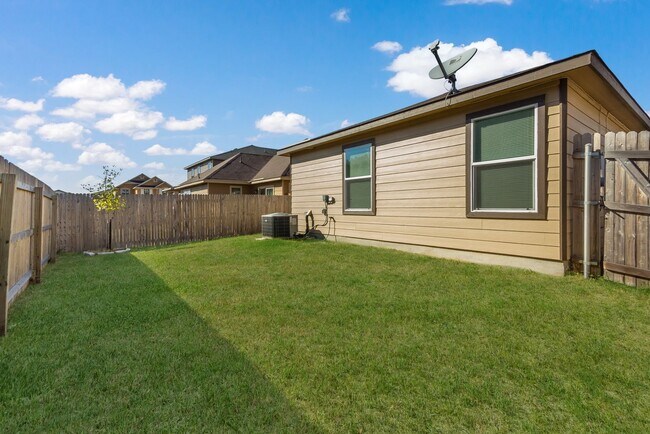 Building Photo - Beautiful 1 Story Home!