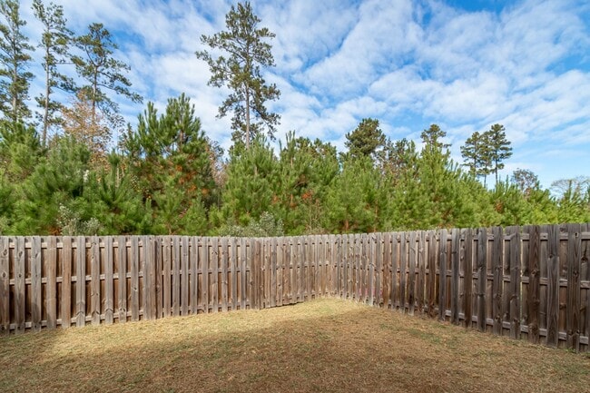 Building Photo - Beautiful 3 bedroom Townhome in Grovetown!