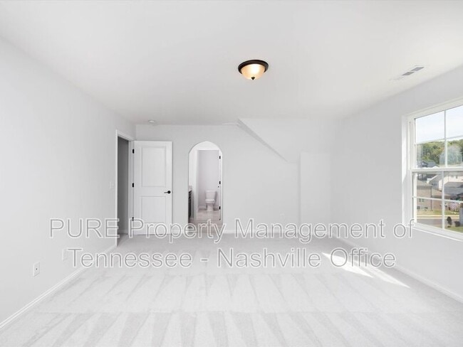 Building Photo - 631 Silva Ln