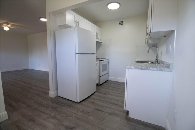 Building Photo - 1507 Argyle Dr