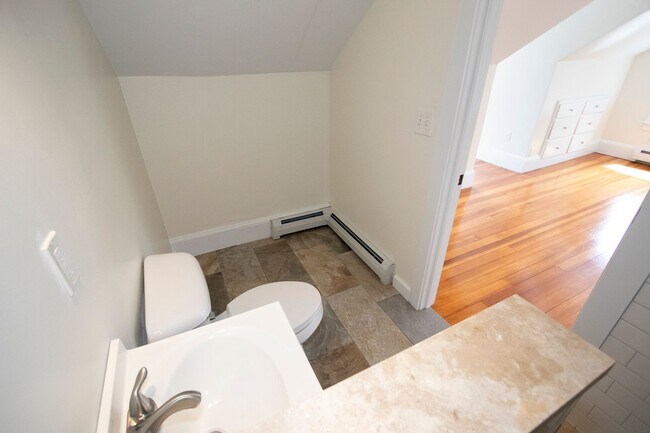 Building Photo - 85 Belknap St