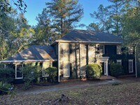 Building Photo - 136 River Knoll