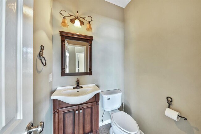 Building Photo - 5831 Sawyer Bend Ln